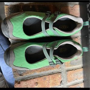 Keen Malibu Women’s Mary Jane style Hiking Shoe